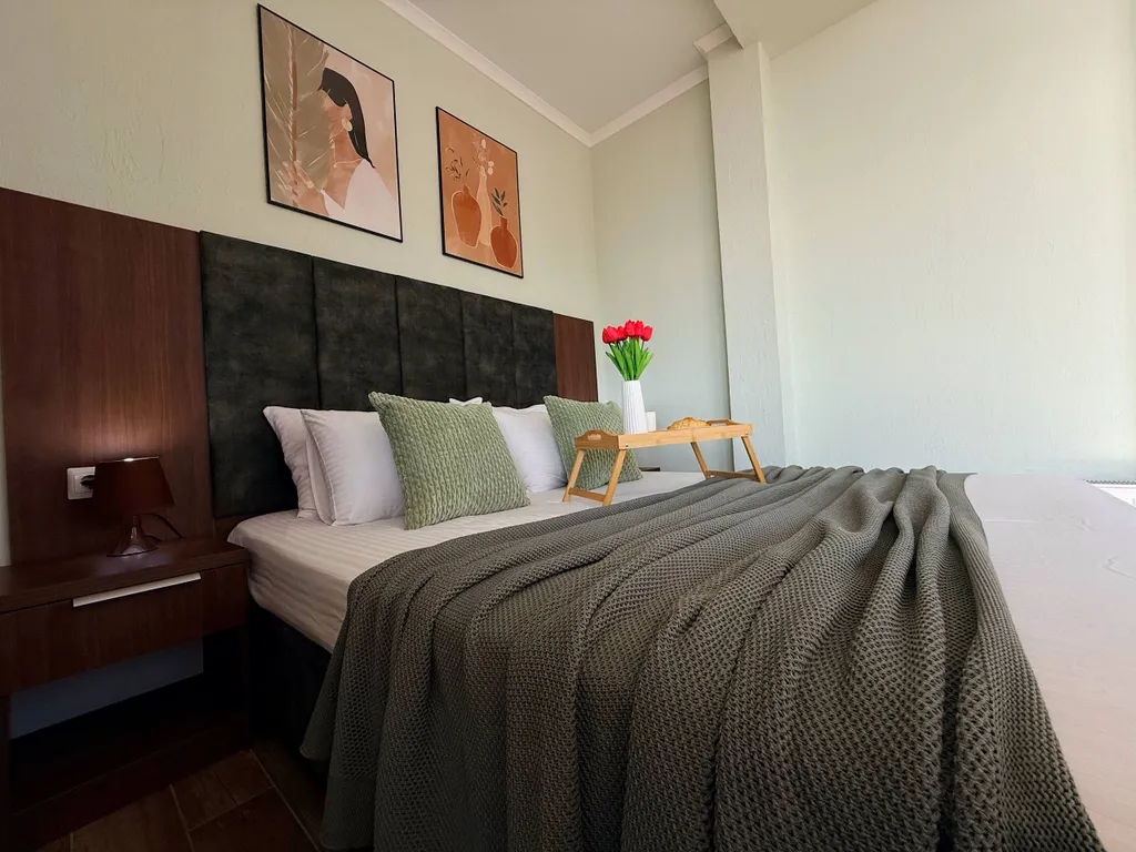 Апартаменты с видом на море. 3 минуты до пляжа. Для пятерых