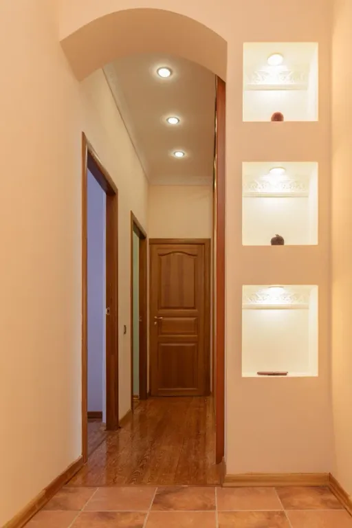 Добротная квартира в самом центре Омска с большими кроватями