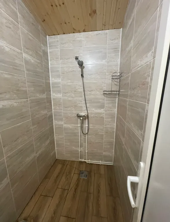 Коттедж Семейный дом с русской баней, беседками и мангалом — им. Морозова