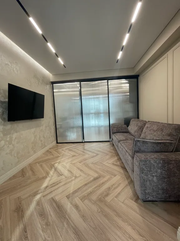 Супер видовая квартира в элитном доме с новым дизайнерским ремонтом