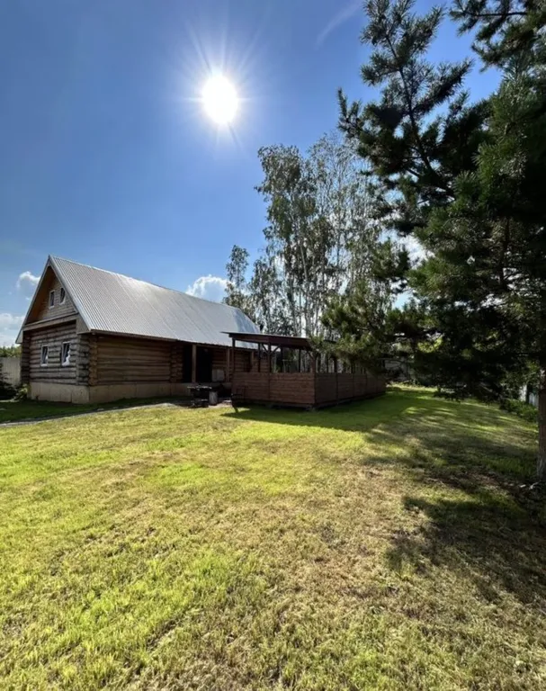 Новый рубленный дом в центре Ижевска, с баней и бассейном