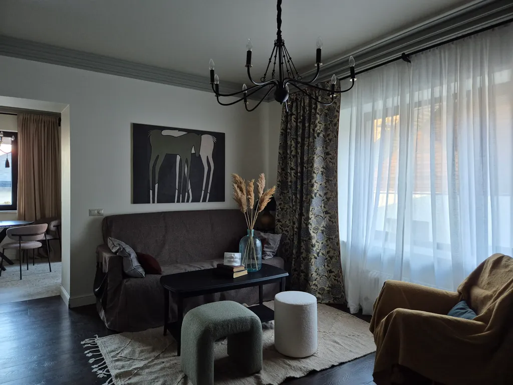 Дом в Кисловодске с авторскими интерьерами на стыке курорта и природы