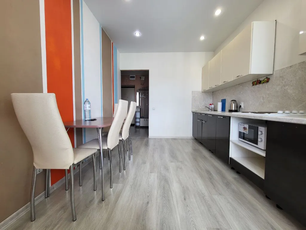 Атлантида - большая однокомнатная квартира