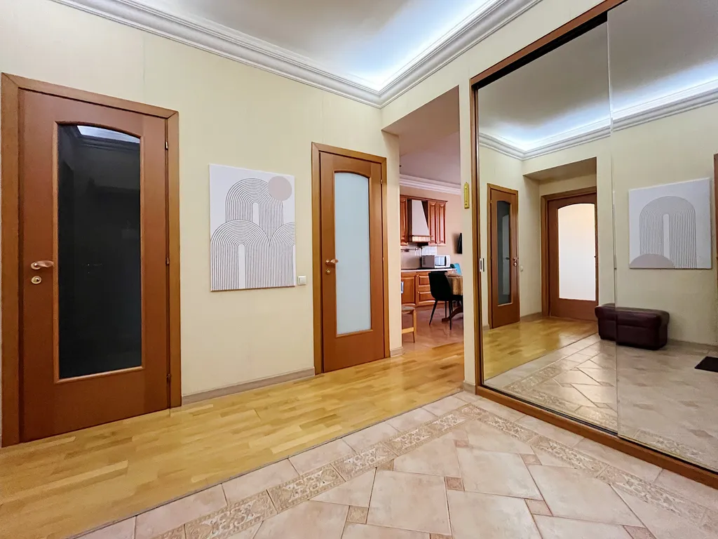 Квартира Большие апартаменты у Кремля с видом на Тверскую — Москва