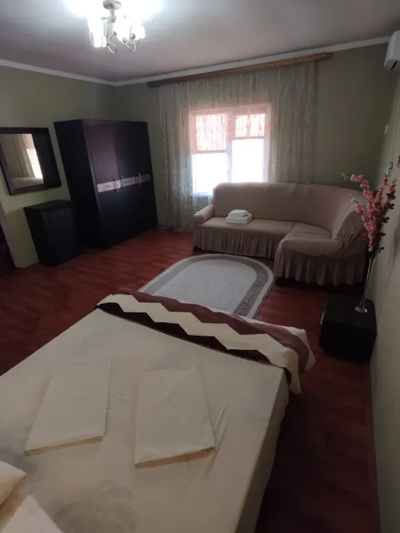 8-комнатный Дом