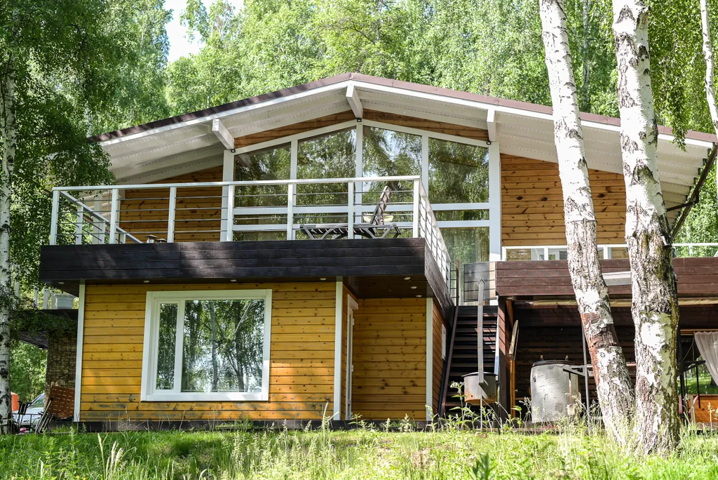 Вилла на берегу Ангары