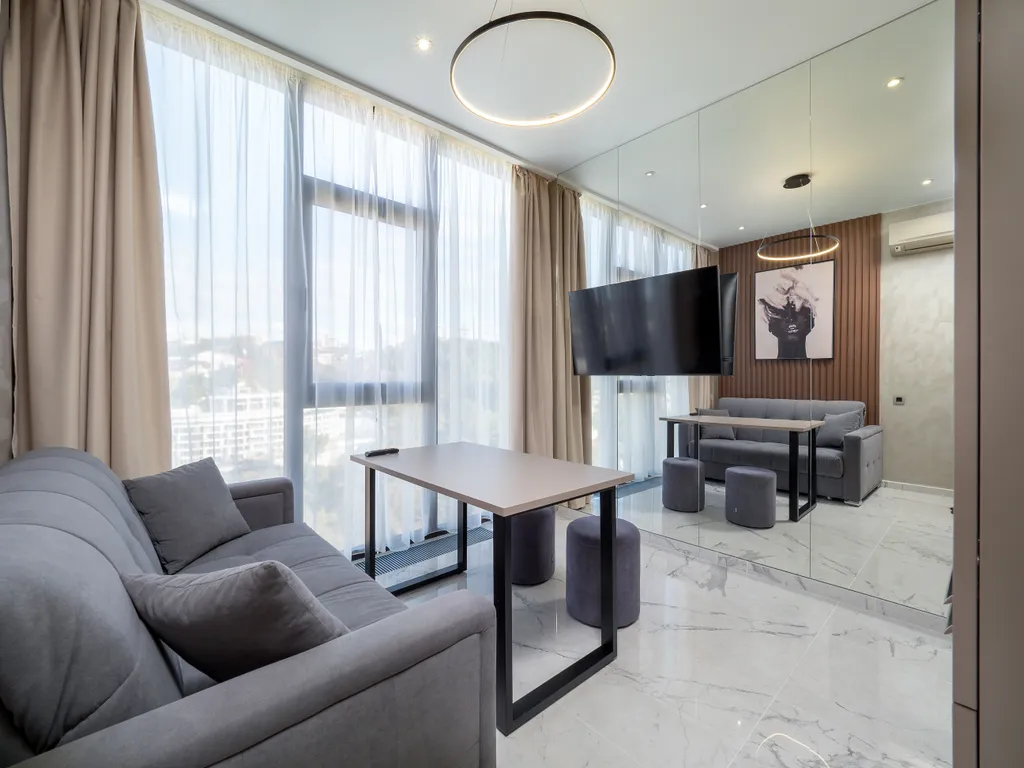 Апартаменты с красивым панорамным видом на город и море