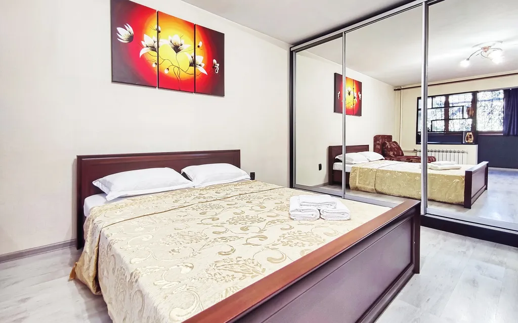 Комфортная квартира у ТРЦ Москва и станции метро — аренда посуточно в Алматы