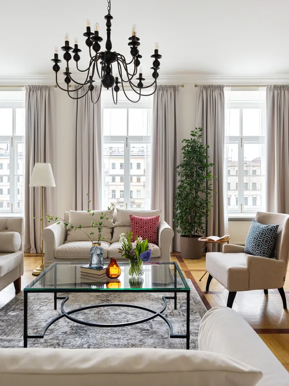 У Невского с видом на Фонтанку