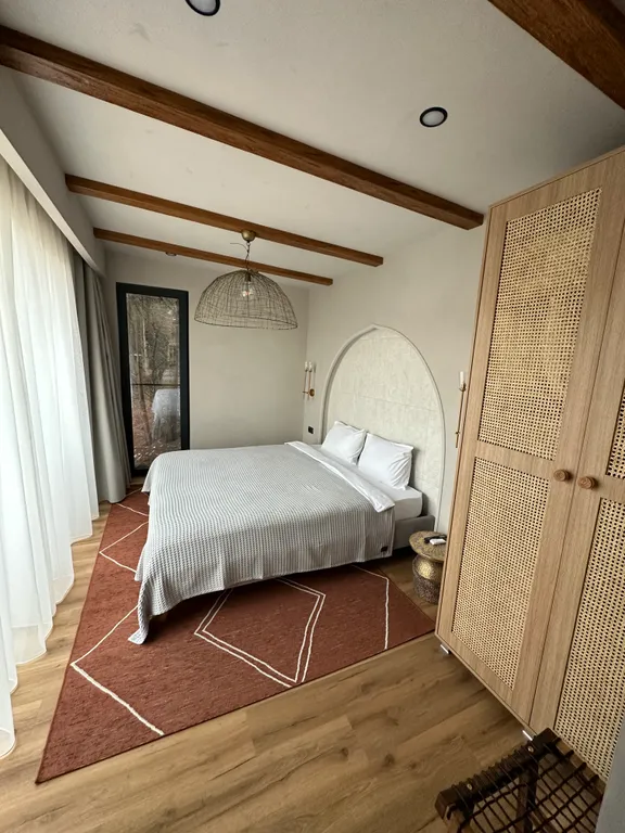 Коттедж Сосновый с джакузи на террасе