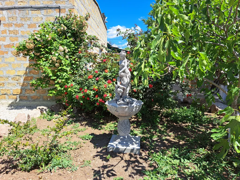 Коттедж Дом с Орлами — Севастополь