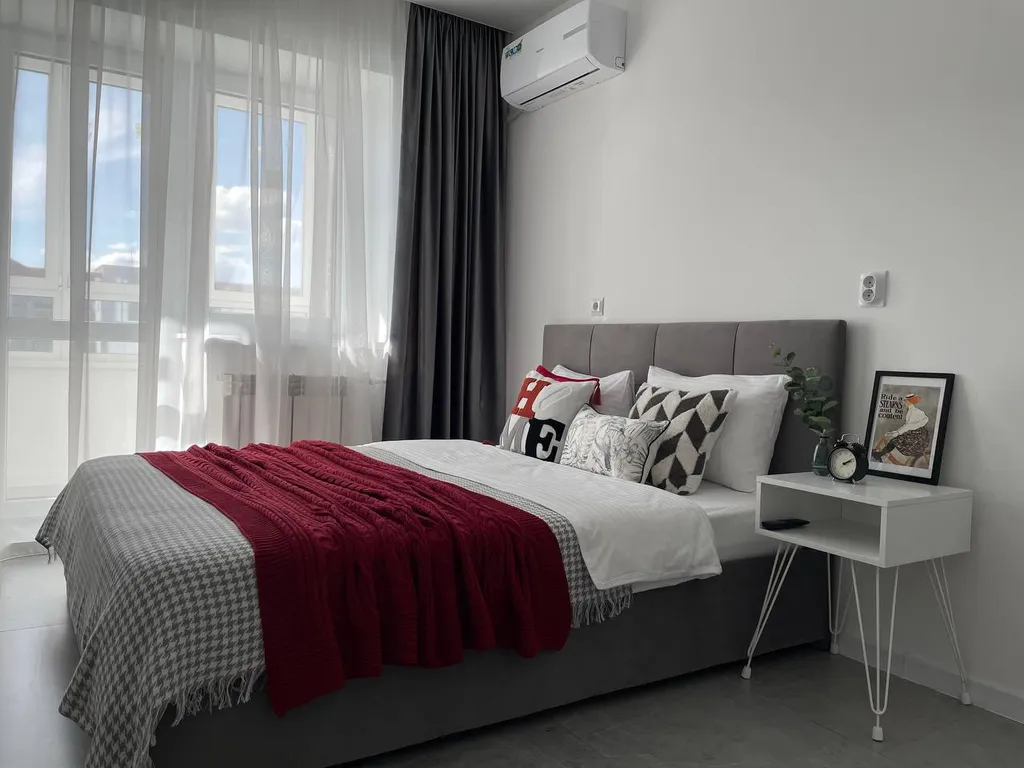 Стильная студия с видом на Китай