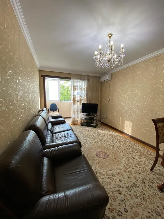 2 комнатная квартира в золотом квадрате