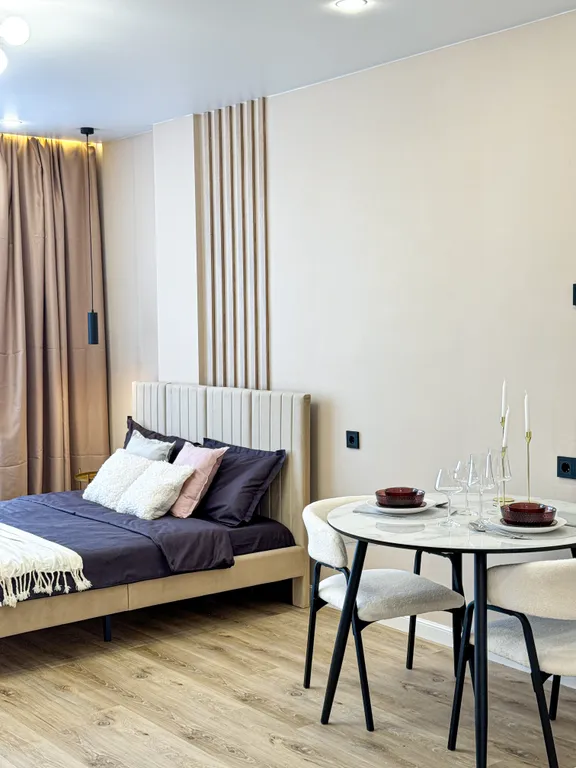 Студия в центре города с видом на набережную