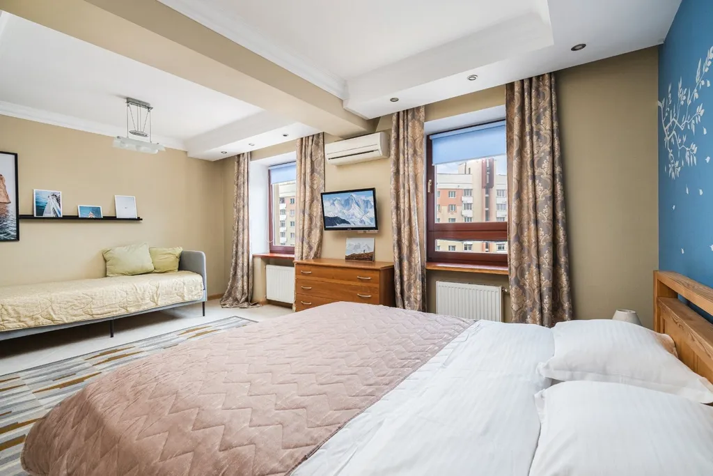 Комфортная 4-комнатная в центре Минска около Галереи, Зыбицкая, Немига