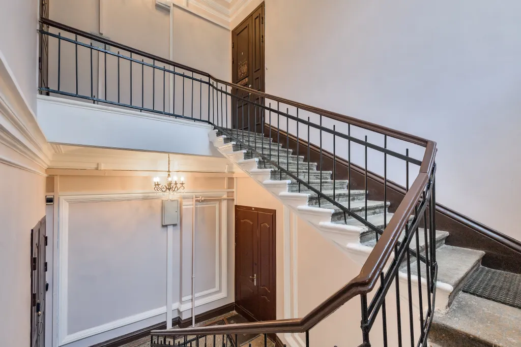 Апартаменты у Эрмитажа
3 спальни, 2 санузла.