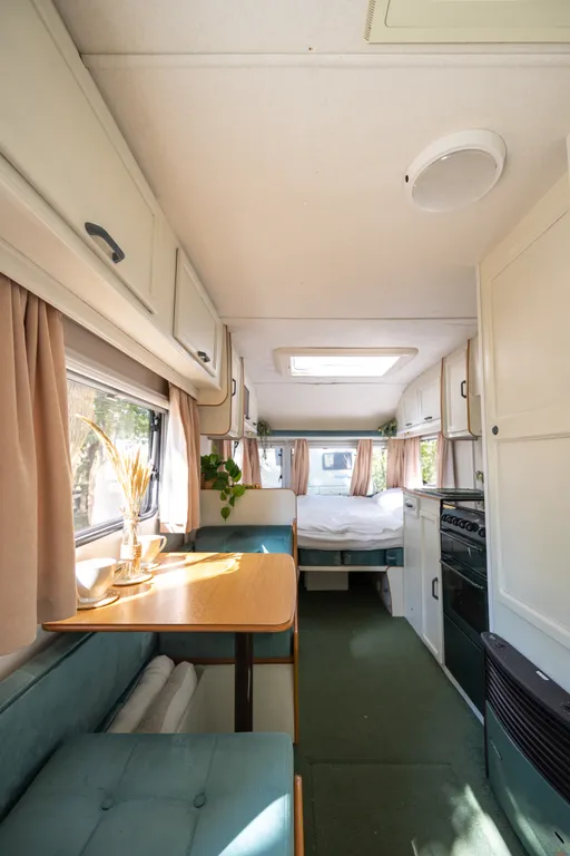 Коттедж Семейный автодом возле озера — аренда посуточно в Янтарный