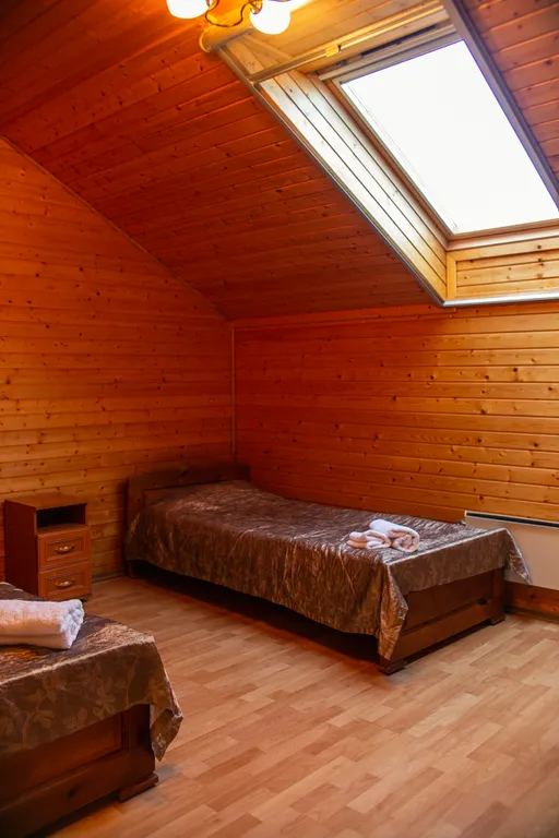 Коттедж Коттедж 3 спальни на берегу реки — Лодейное Поле