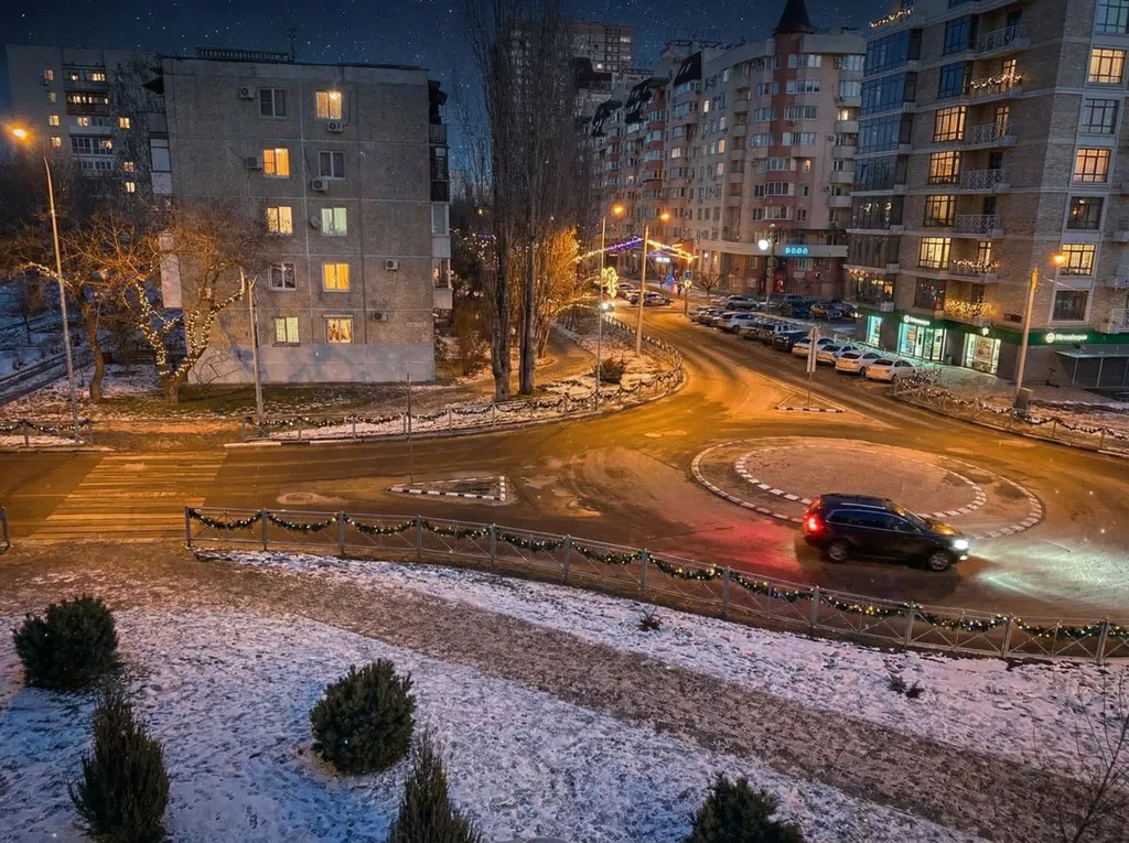 Квартира Стильная уютная квартира с панорамным остекленным балконом — Волгоград