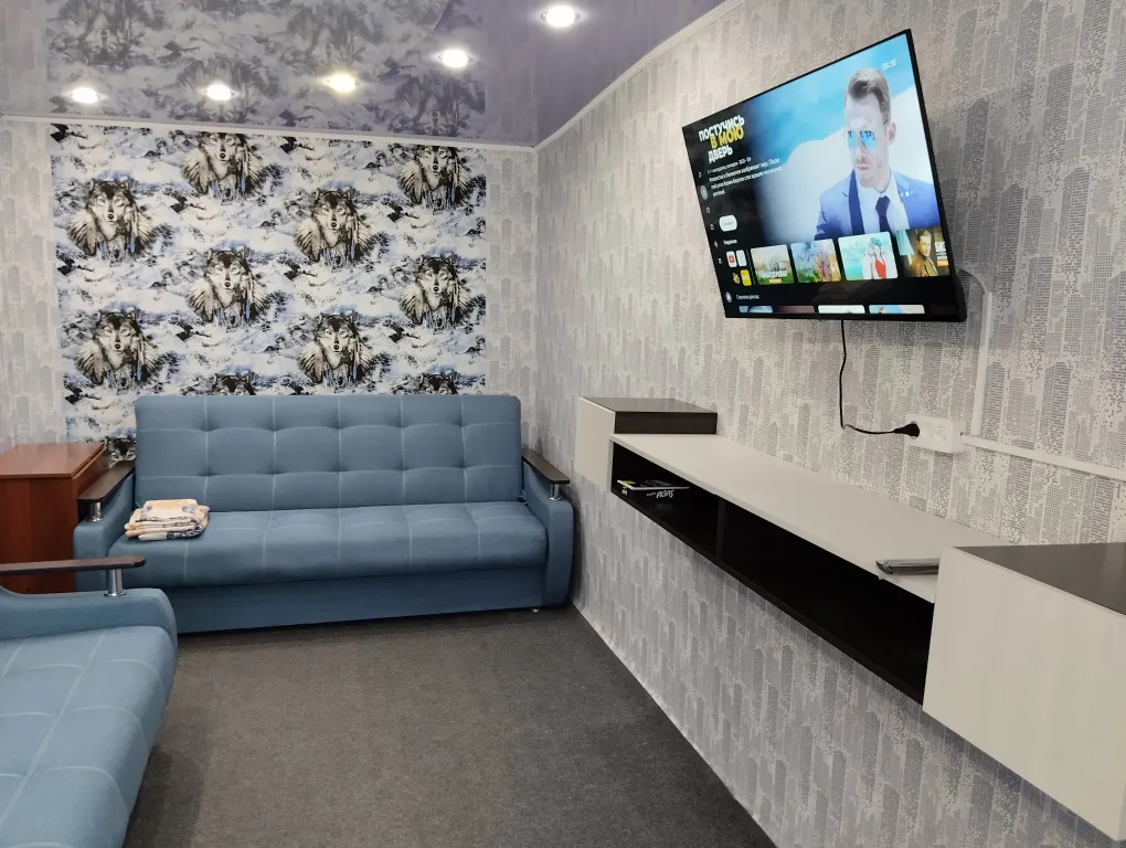 Квартира, в самом центре посёлка, рядом с горой, тёплая, чистая