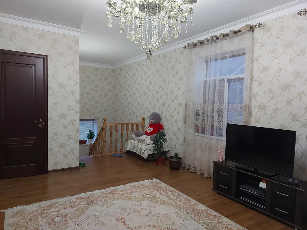 Уютный и красивый дом с видом на горы