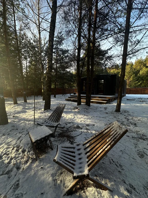 Домик в сосновом лесу с банным чаном