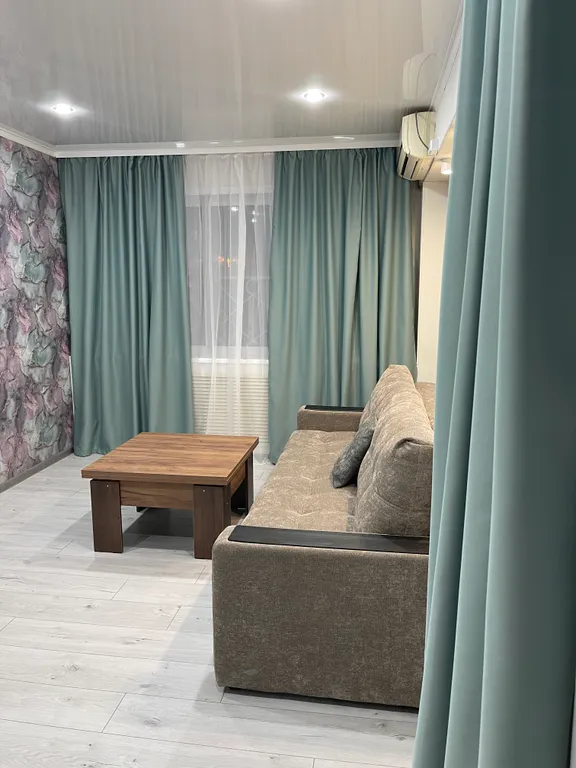 Апартамент с новым ремонтом возле ж/д вокзала