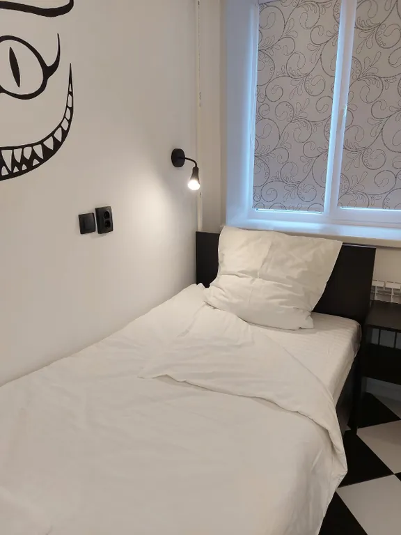 Студия Чеширский Кот в тихом районе с бесконтактным заселением