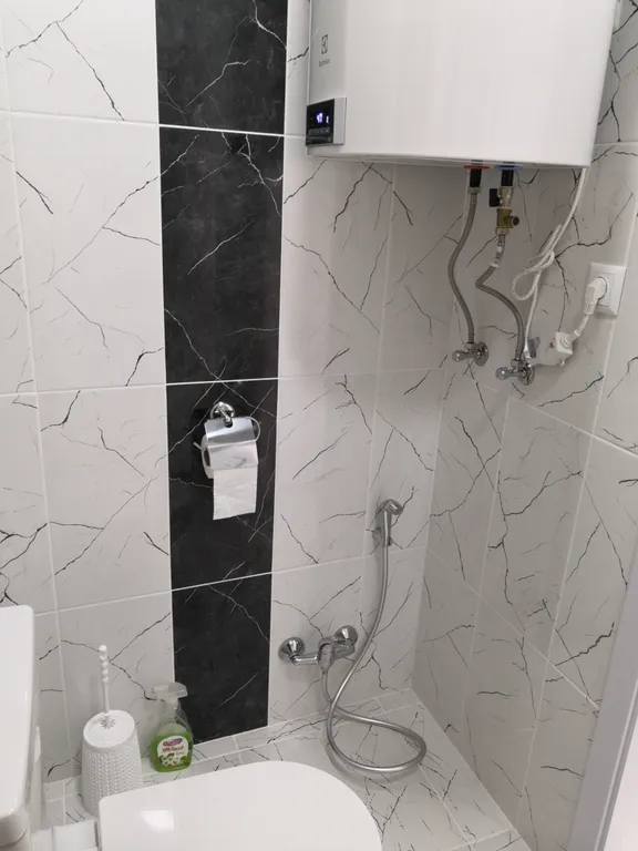 Уютная студия в центре с видом на горы