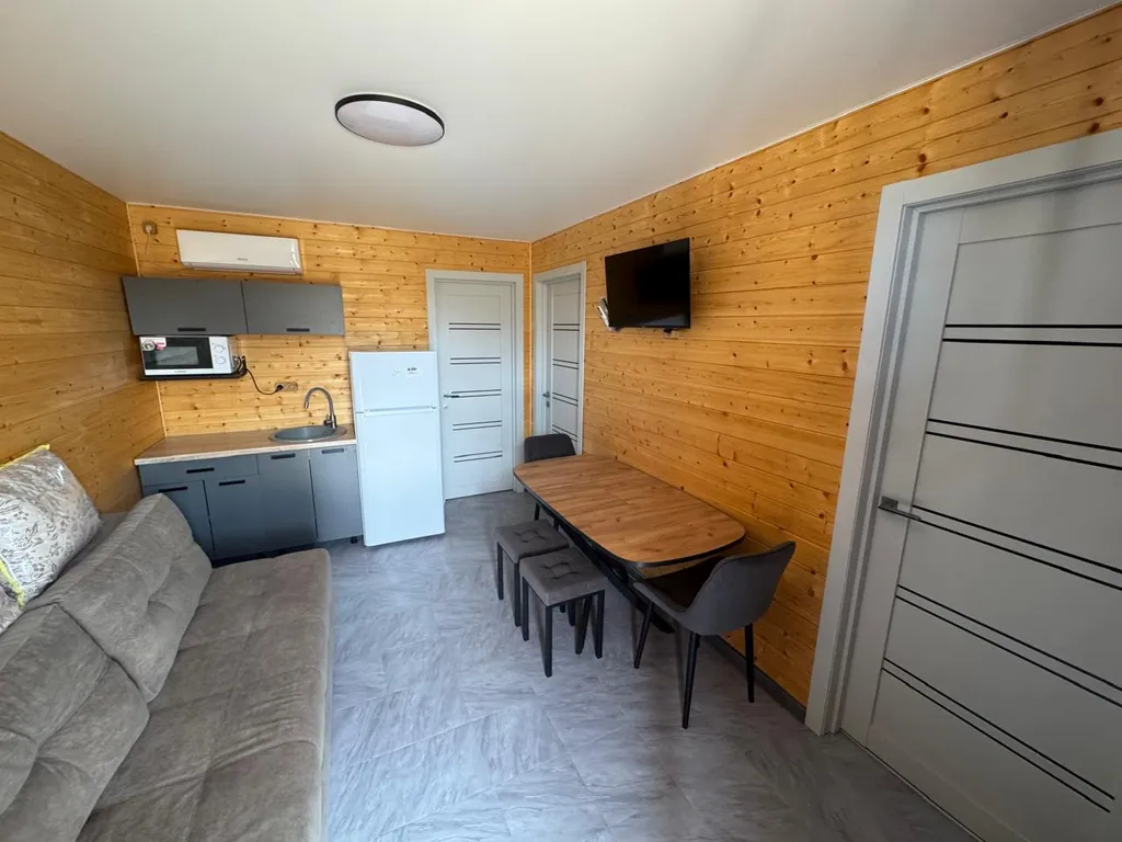 Коттедж Гостевой комплекс Golden House на первой береговой линии — аренда посуточно в Мирный