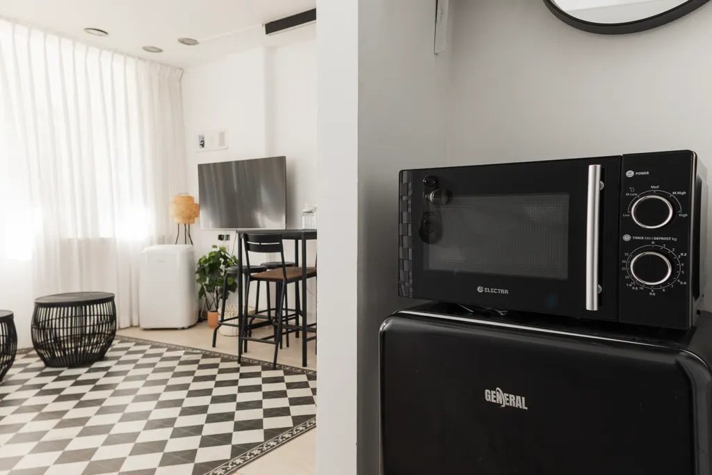 Студия у моря и с видом на море