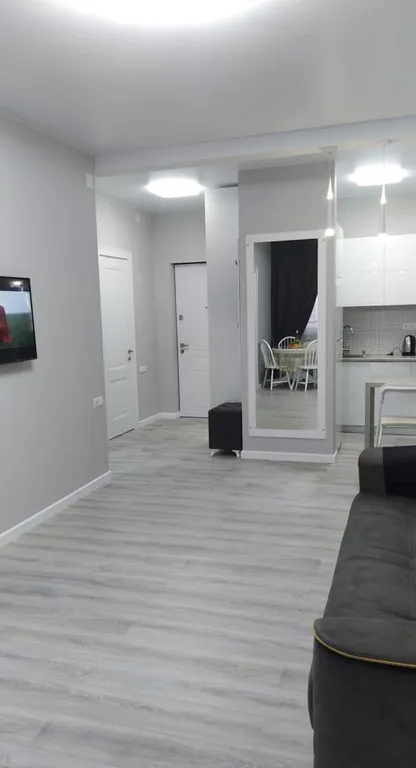 Светлая и уютная квартира с 3 комнатами, 7 минут от моря