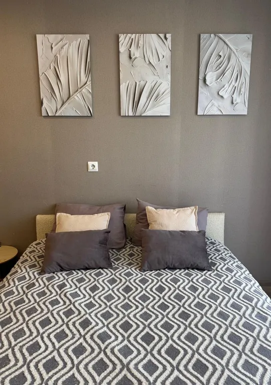 Просторная студия близко к центру