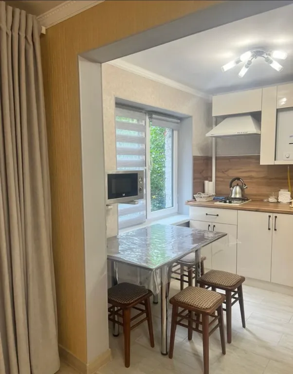 Уютная квартира с новым ремонтом в центре города