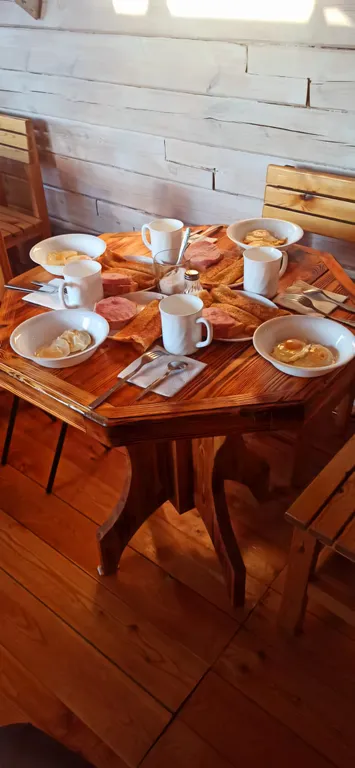 Уютная комната с собственным душем и туалетом