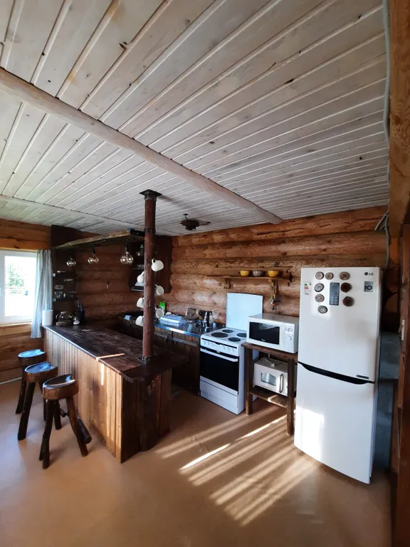 Гостевой дом в яблоневом саду из бревен Карельской сосны