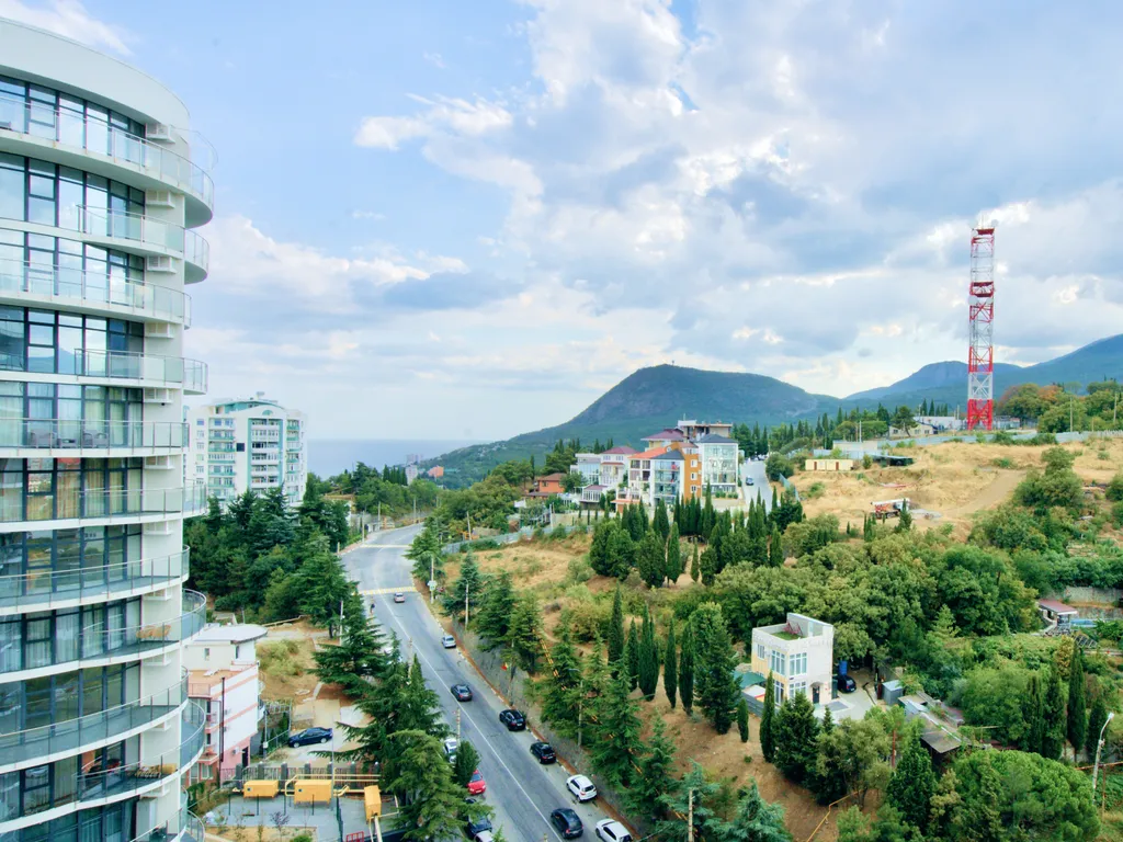 Дизайнерская студия LS-GREEN с боковым видом на море с 13 этажа