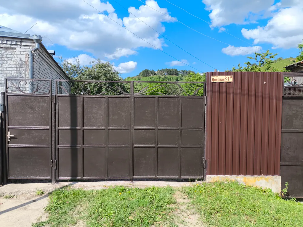 Коттедж Двухкомнатный дом в частном секторе — Кисловодск