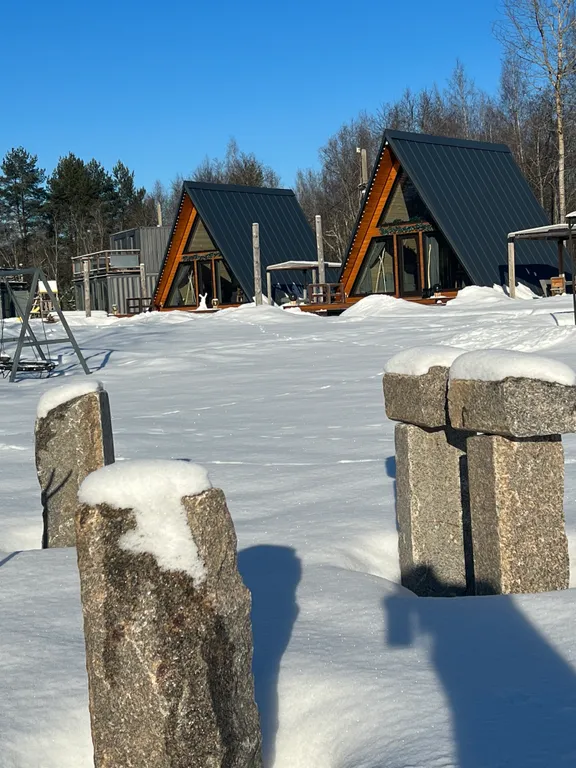 Коттедж Треугольный коттедж на берегу реки Лава — Ручьи