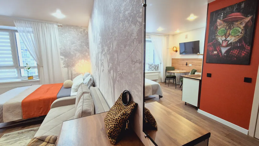 Новая студия Эльдорадо до Макси 5 минут ходьбы