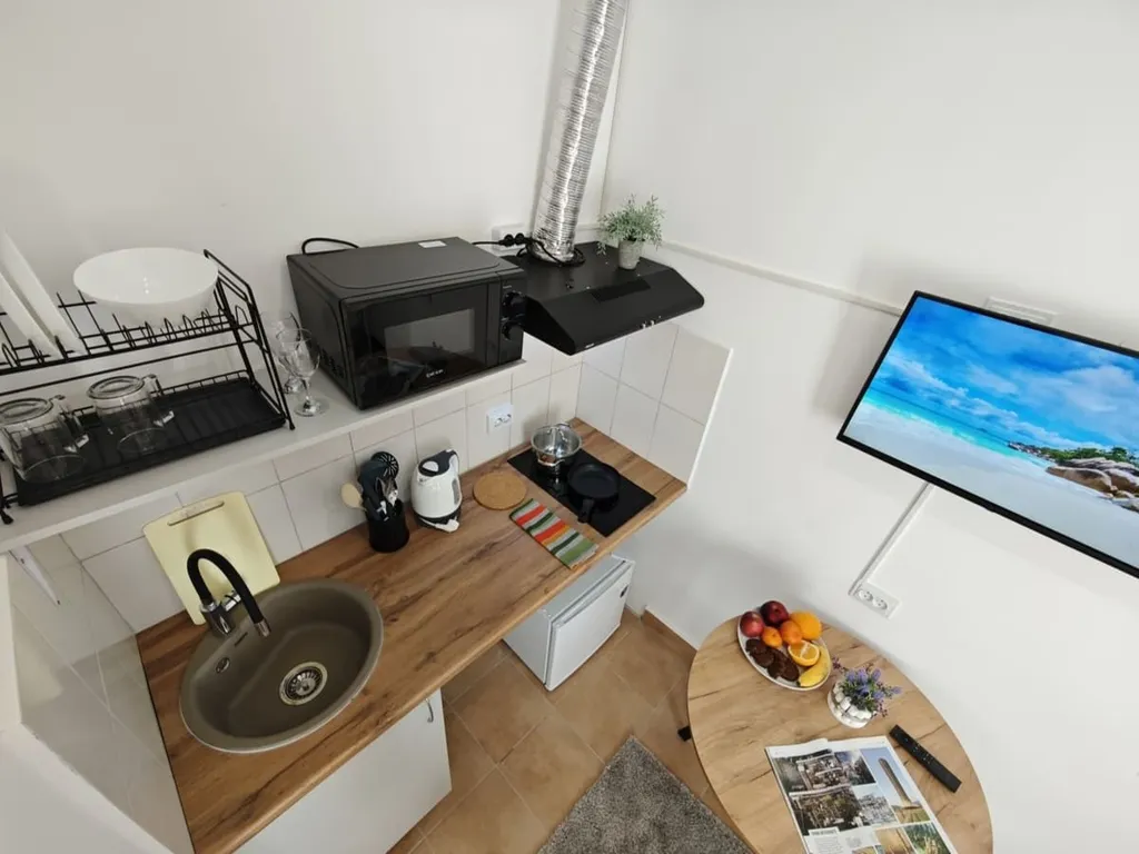 Уютная студия на двоих с кроватью-трансформером