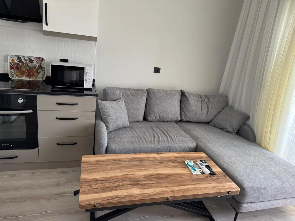 Квартира а Газипаше с видом на гору Селиниус