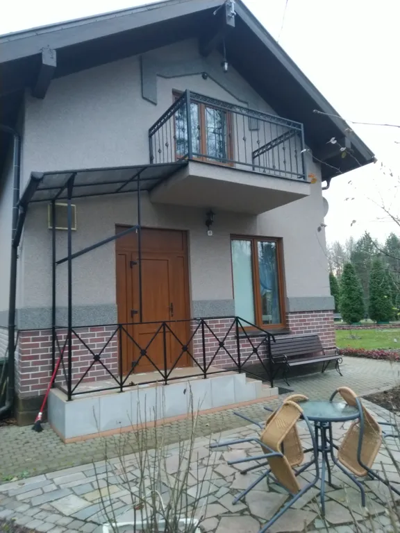 Загородный дом со своим садом