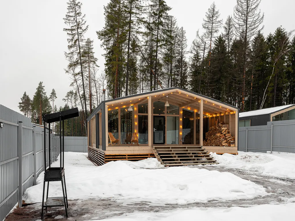 Семейный дом с камином