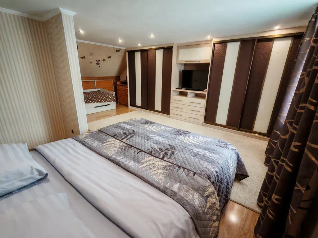 Уютный домик с баней рядом с центром города