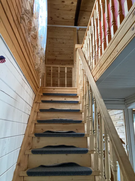 Дом у реки с баней