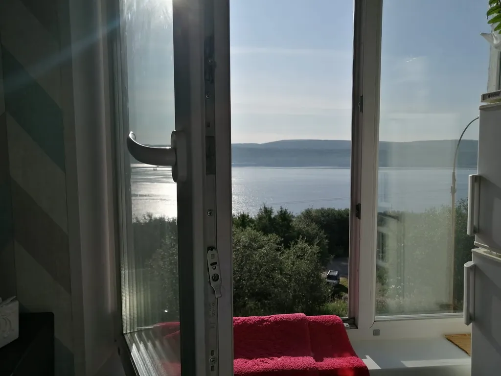 Квартира с видом на залив Баренцева моря и горы