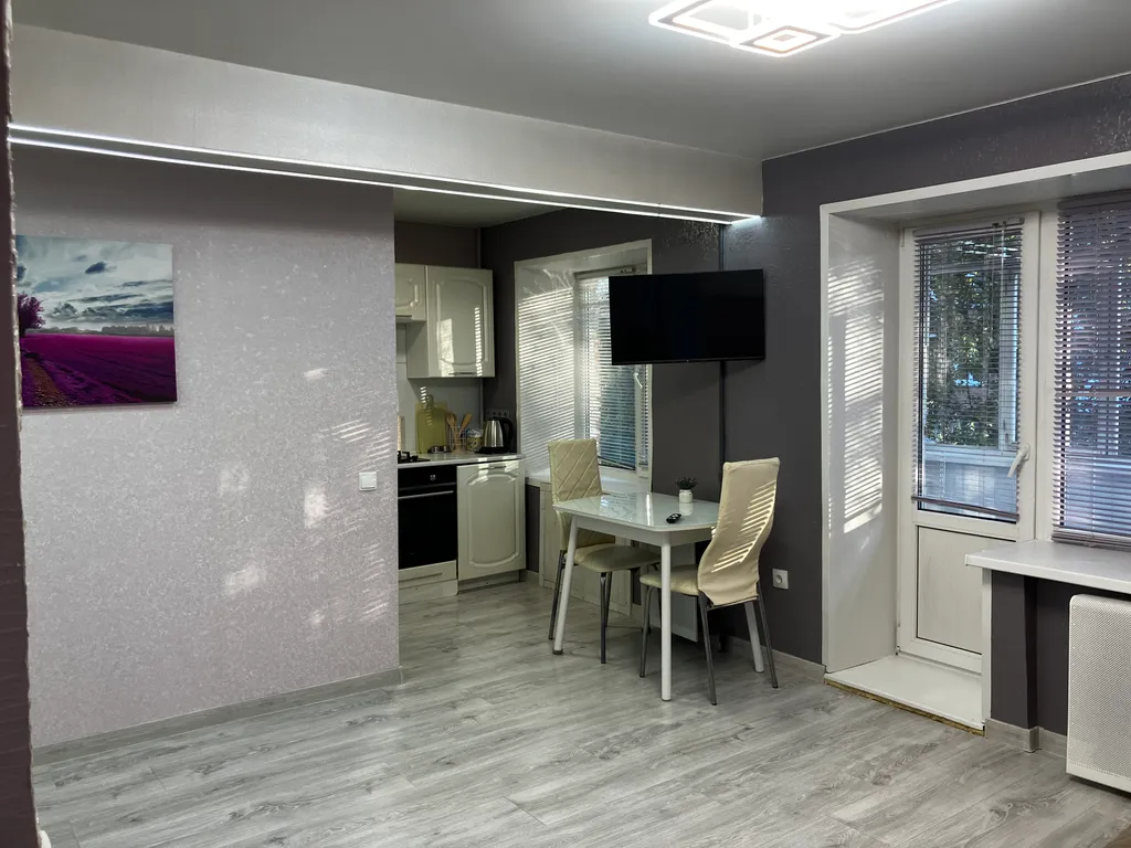 Уютная квартира рядом с сосновым бором Сила леса, парком, термами