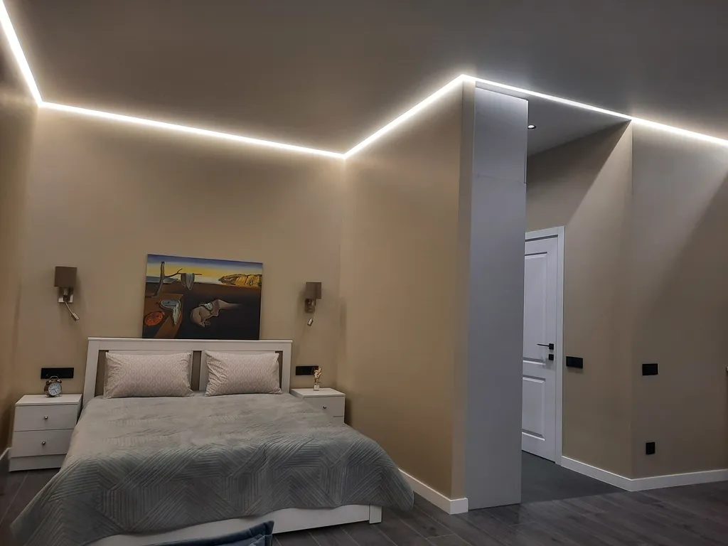 Sutki Rent у моста Александра Невского