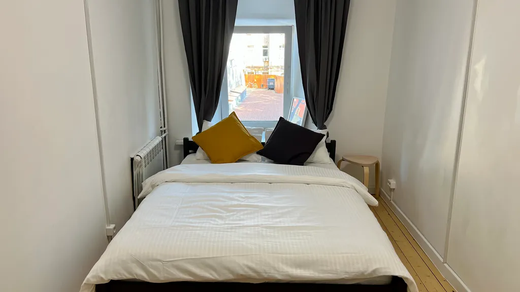 Уютная и светлая комната у Московского Кремля